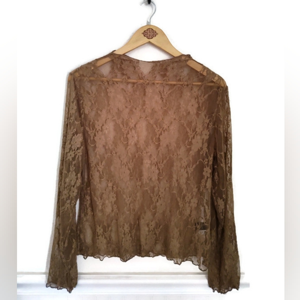 Luxury Nude Lace Stretch Top - Picture 3 of 4